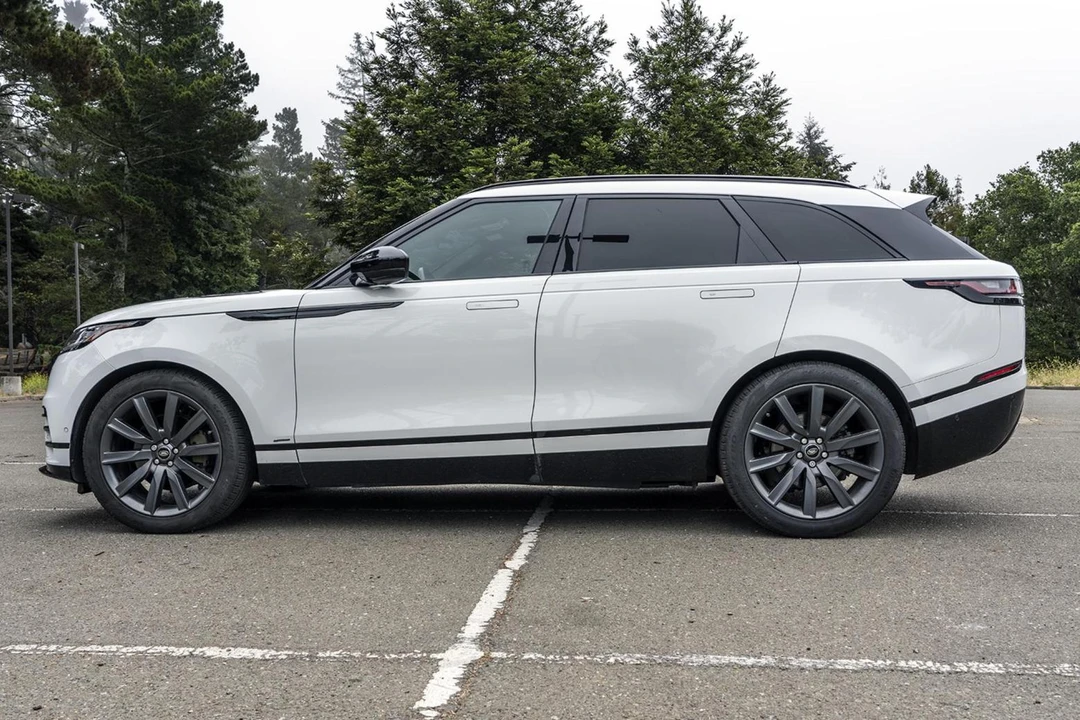 2018 Land Rover Range Rover Velar - Image 3 of 31