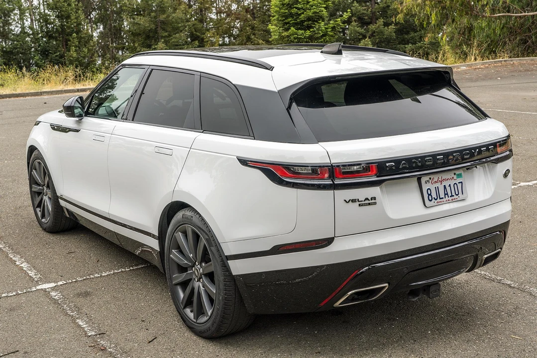 2018 Land Rover Range Rover Velar - Image 9 of 31
