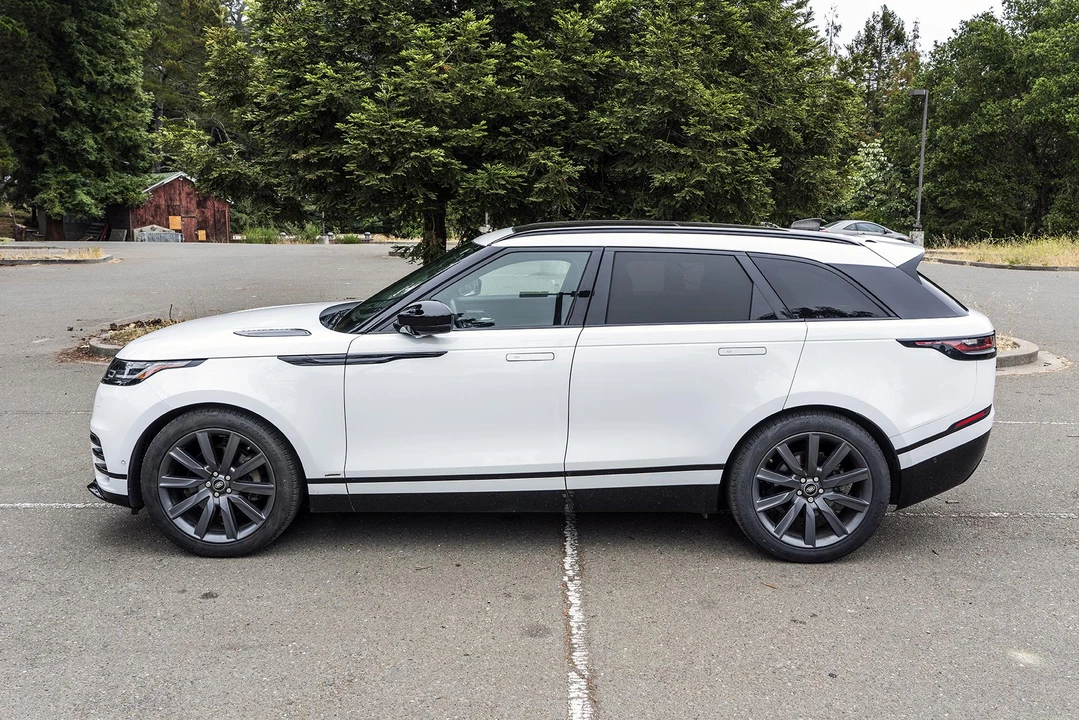 2018 Land Rover Range Rover Velar - Image 8 of 31
