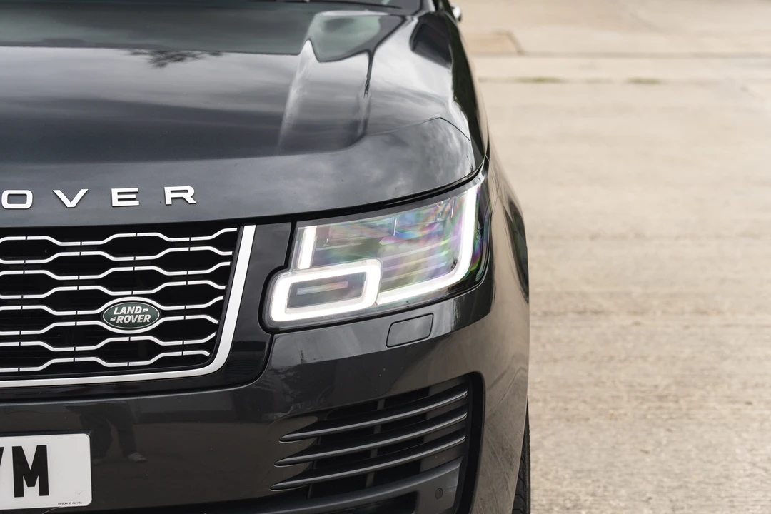 2018 Land Rover Range Rover L405 - Image 15 of 31