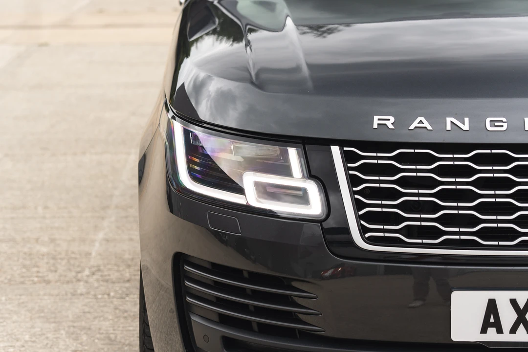 2018 Land Rover Range Rover L405 - Image 19 of 31