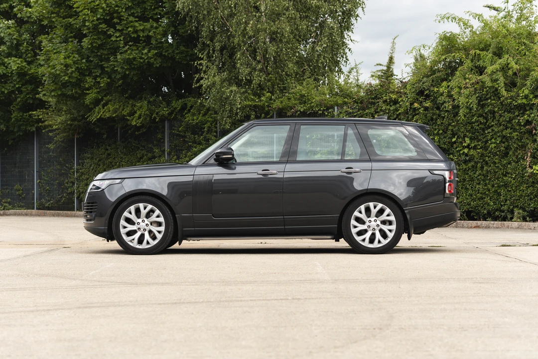 2018 Land Rover Range Rover L405 - Image 8 of 31