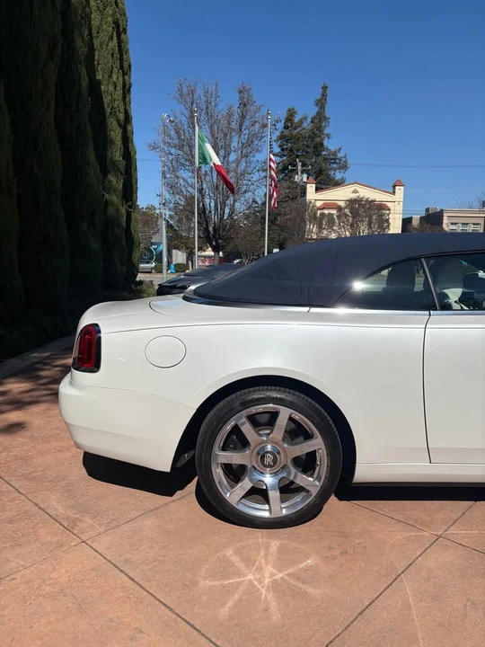 2018 Rolls-Royce Dawn - Image 9 of 17
