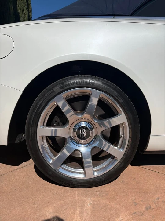 2018 Rolls-Royce Dawn - Image 10 of 17