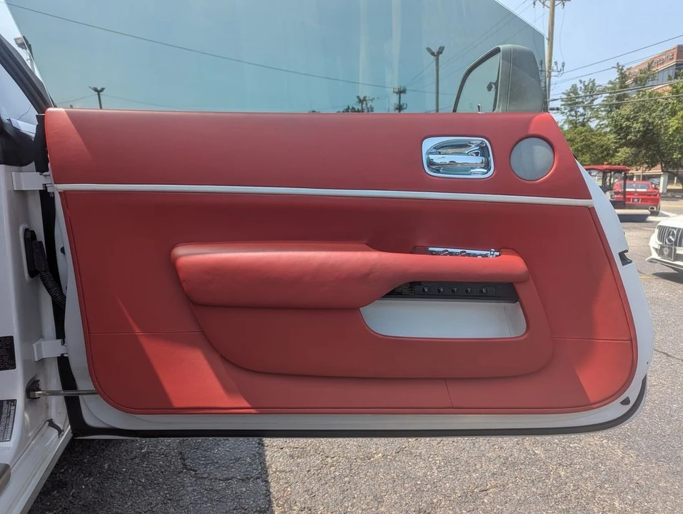 2018 Rolls-Royce Dawn - Image 12 of 31