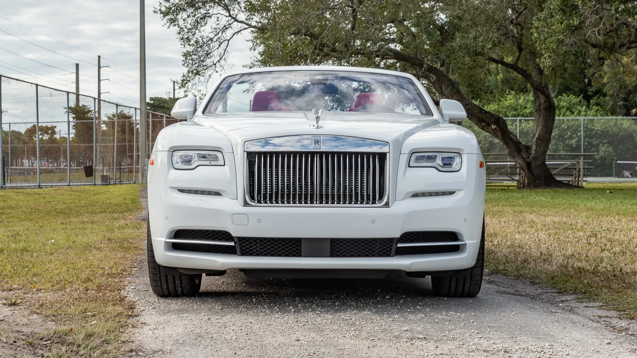 2018 Rolls-Royce Dawn - Image 2 of 31