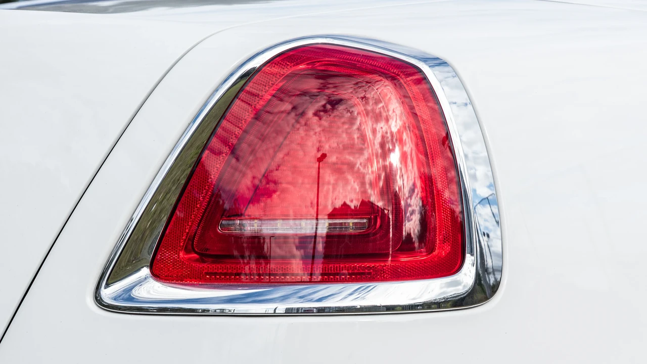 2018 Rolls-Royce Dawn - Image 22 of 31