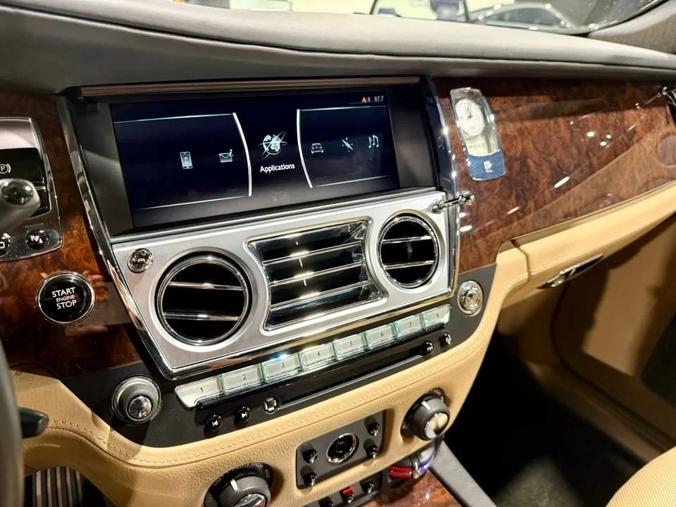 2018 Rolls-Royce Ghost 1st Gen - Image 9 of 12
