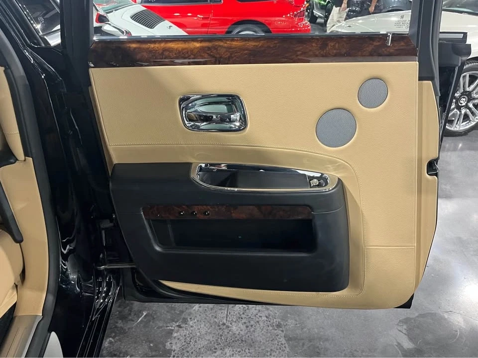 2018 Rolls-Royce Ghost 1st Gen - Image 9 of 14