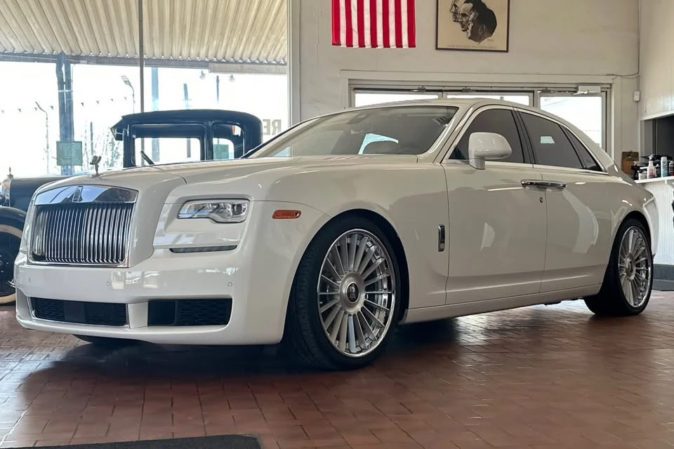 2018 Rolls-Royce Ghost 1st Gen - Image 9 of 19