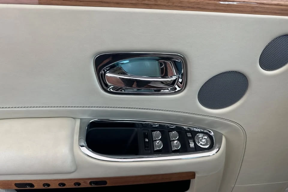 2018 Rolls-Royce Ghost 1st Gen - Image 13 of 19