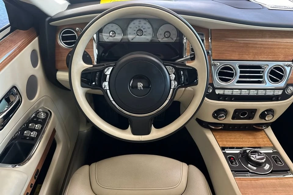 2018 Rolls-Royce Ghost 1st Gen - Image 17 of 20