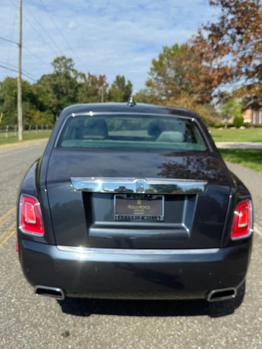 2018 Rolls-Royce Phantom VIII - Image 3 of 16