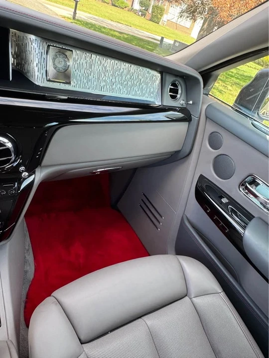 2018 Rolls-Royce Phantom VIII - Image 10 of 16