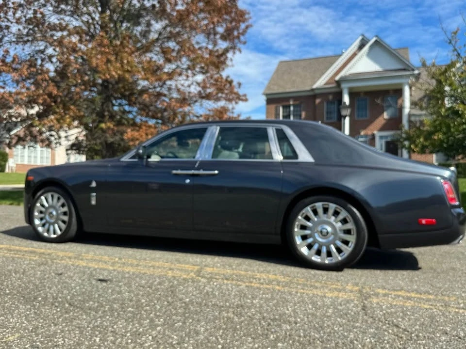 2018 Rolls-Royce Phantom VIII - Image 2 of 16