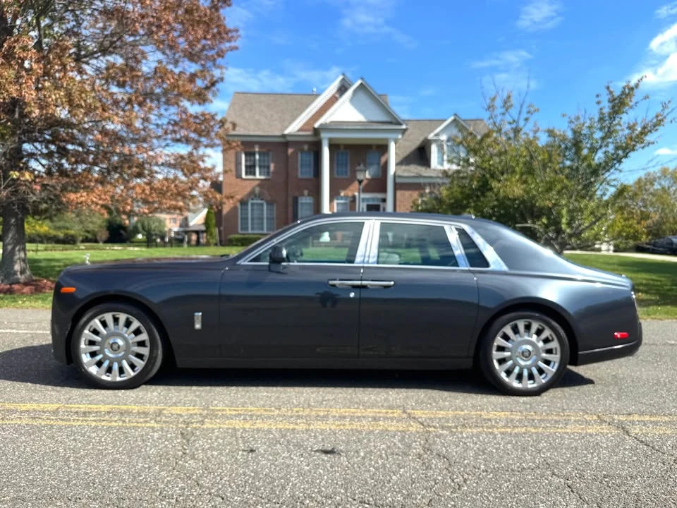 2018 Rolls-Royce Phantom VIII - Image 2 of 19