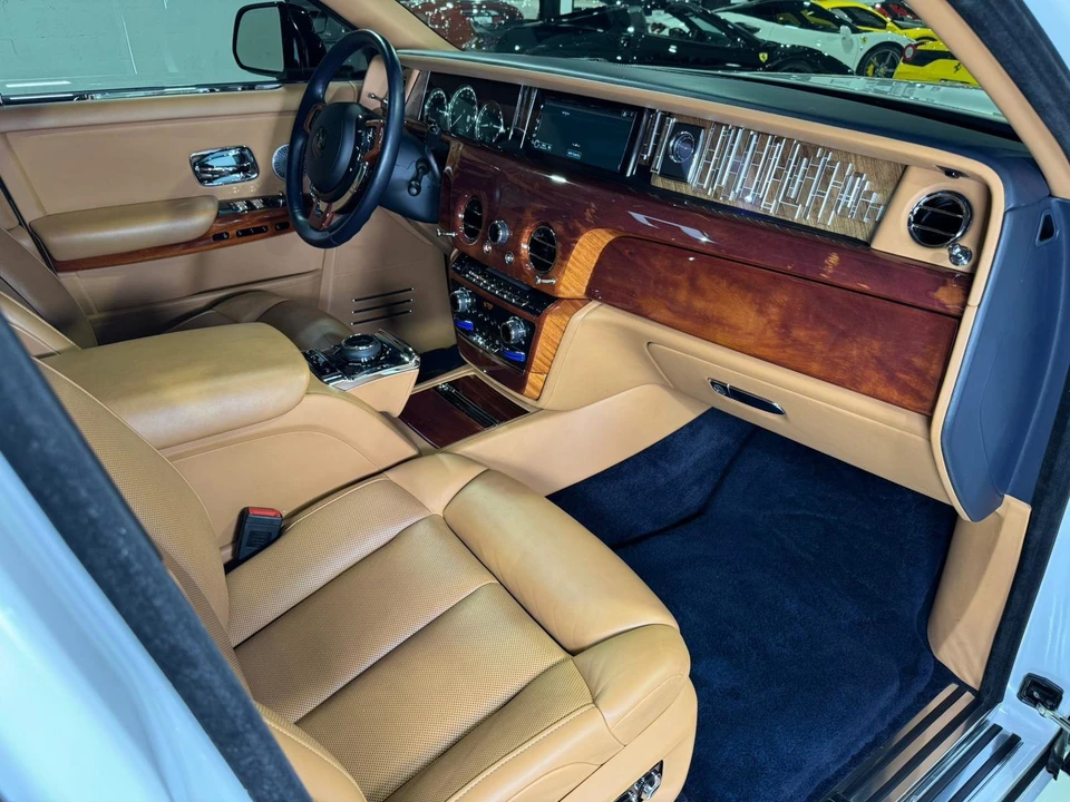 2018 Rolls-Royce Phantom VIII - Image 20 of 21
