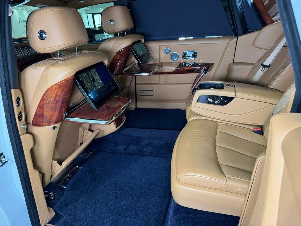 2018 Rolls-Royce Phantom VIII - Image 11 of 12