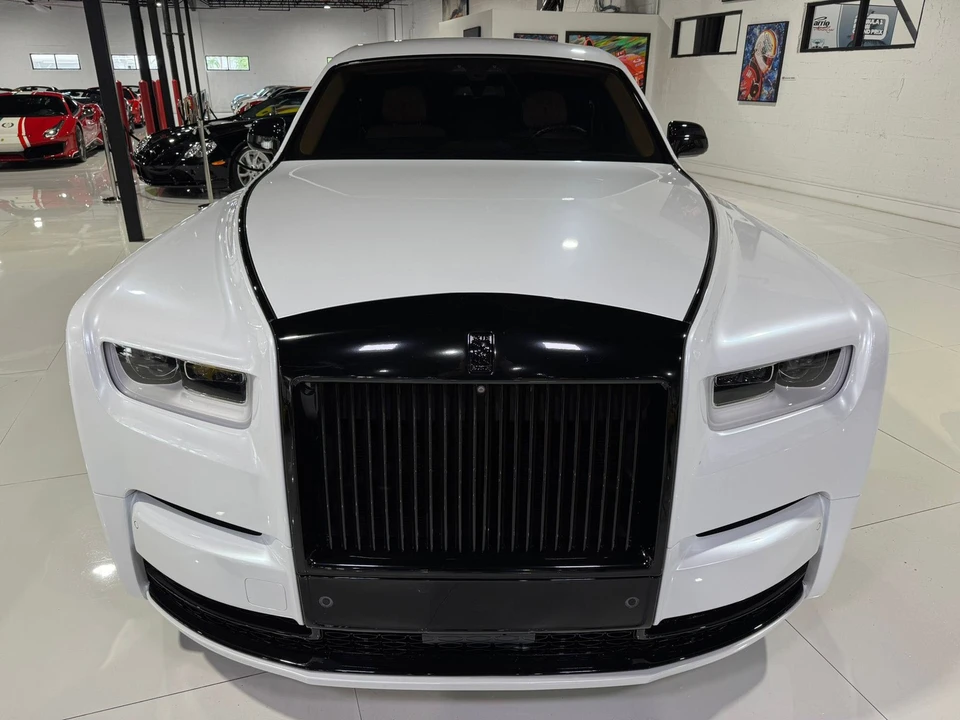 2018 Rolls-Royce Phantom VIII - Image 2 of 12