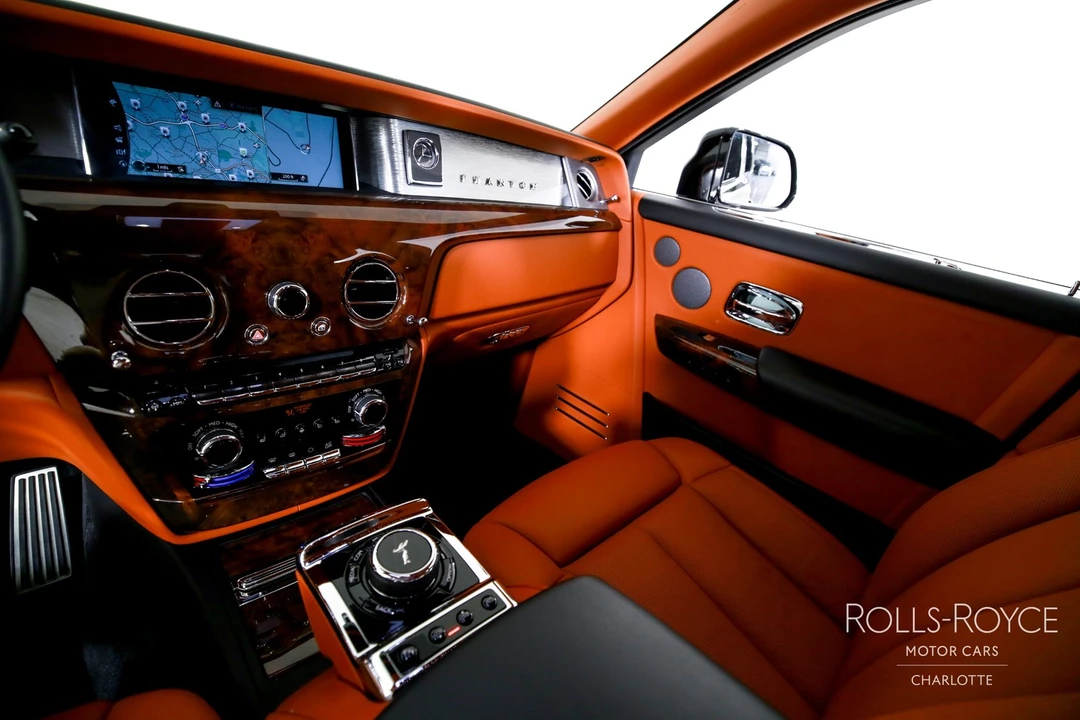 2018 Rolls-Royce Phantom VIII - Image 16 of 21