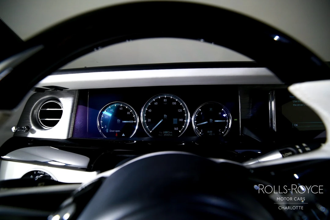 2018 Rolls-Royce Phantom VIII - Image 14 of 31
