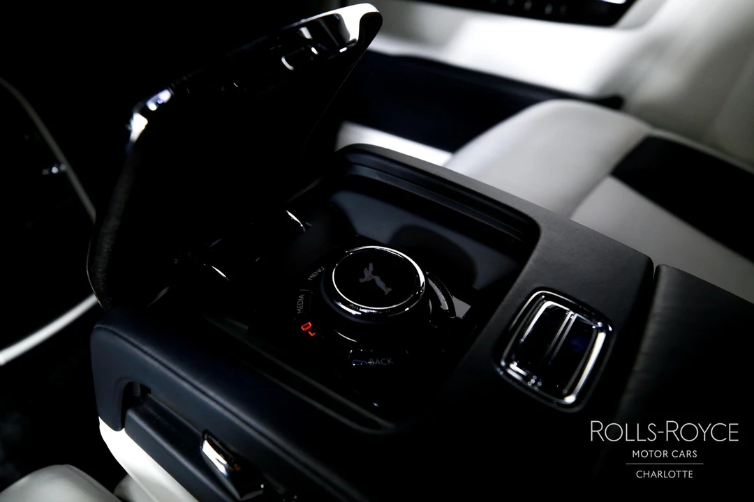 2018 Rolls-Royce Phantom VIII - Image 23 of 31
