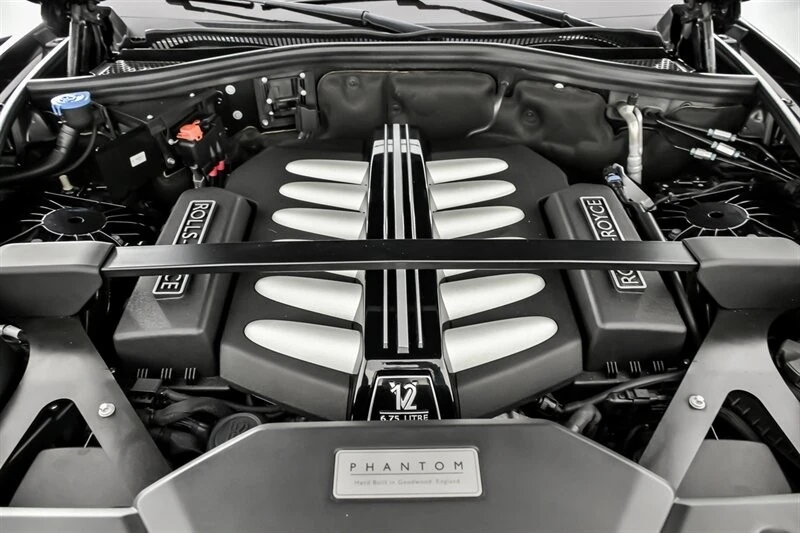 2018 Rolls-Royce Phantom VIII - Image 17 of 21