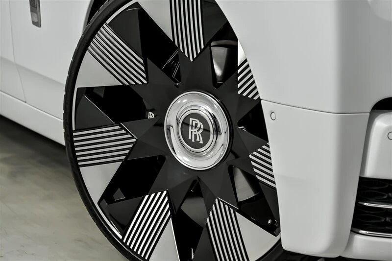 2018 Rolls-Royce Phantom VIII - Image 4 of 12
