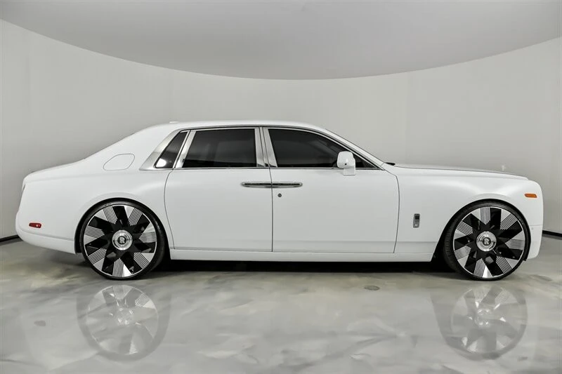 2018 Rolls-Royce Phantom VIII - Image 14 of 21