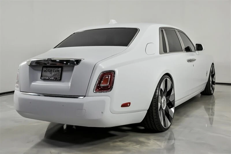 2018 Rolls-Royce Phantom VIII - Image 12 of 12