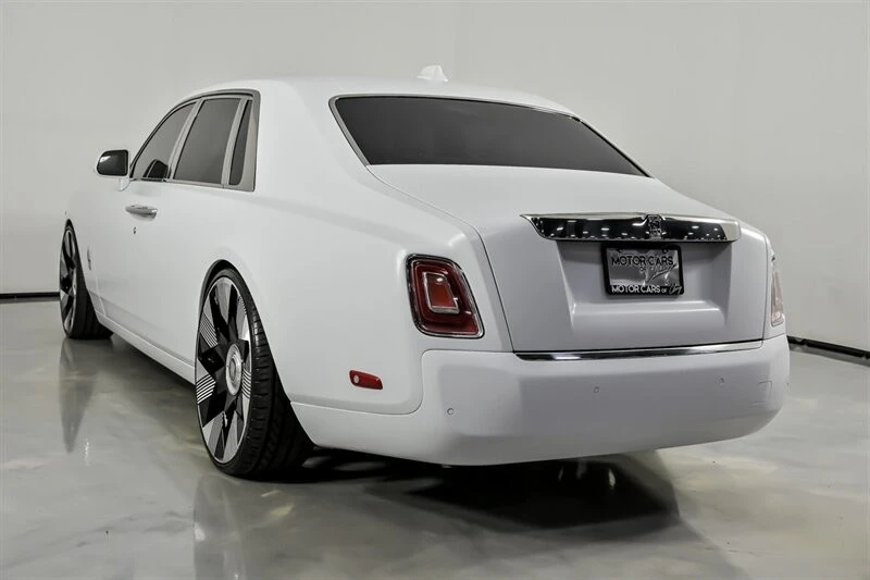 2018 Rolls-Royce Phantom VIII - Image 10 of 12