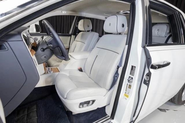 2018 Rolls-Royce Phantom VIII - Image 3 of 24