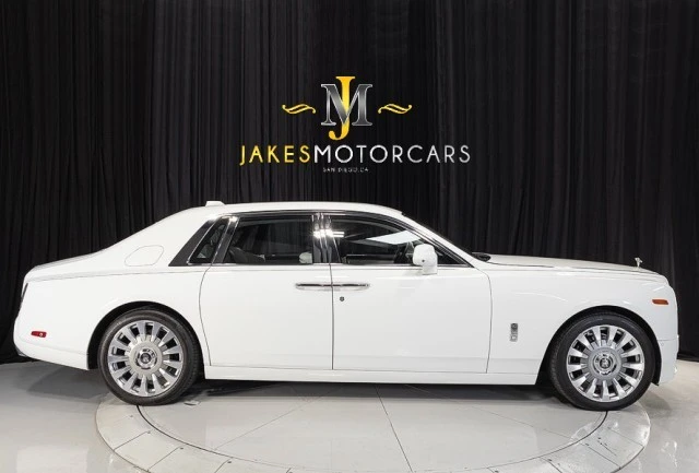 2018 Rolls-Royce Phantom VIII - Image 14 of 24