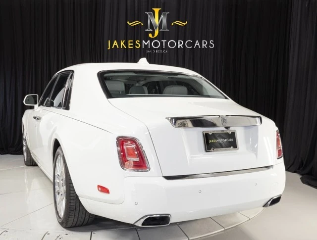 2018 Rolls-Royce Phantom VIII - Image 9 of 24