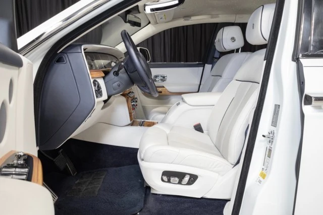 2018 Rolls-Royce Phantom VIII - Image 21 of 24