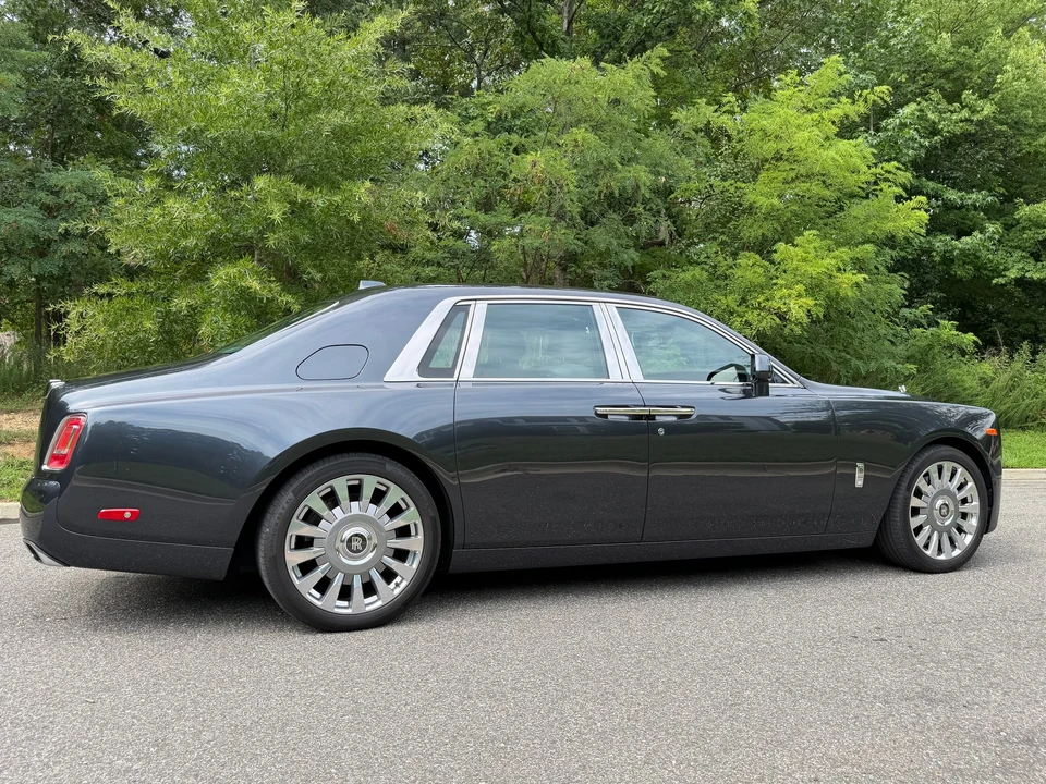2018 Rolls-Royce Phantom VIII - Image 17 of 31