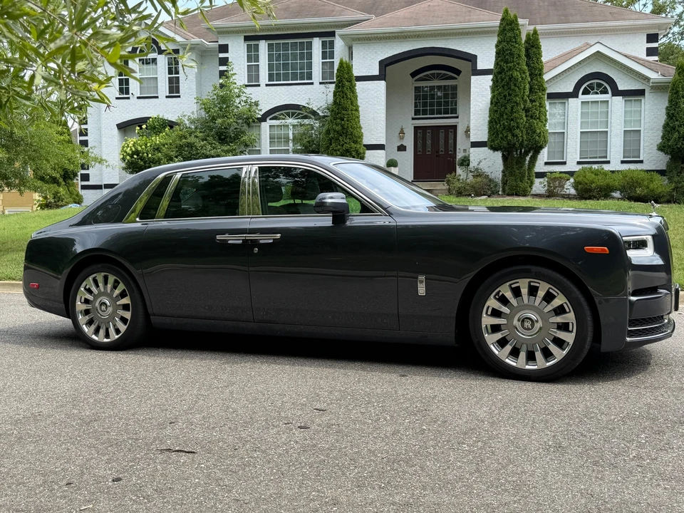2018 Rolls-Royce Phantom VIII - Image 9 of 31
