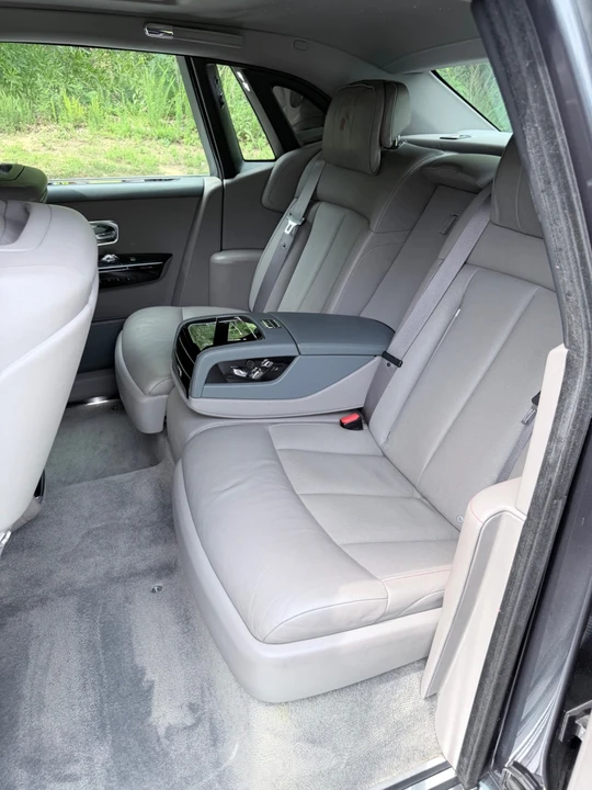 2018 Rolls-Royce Phantom VIII - Image 14 of 31