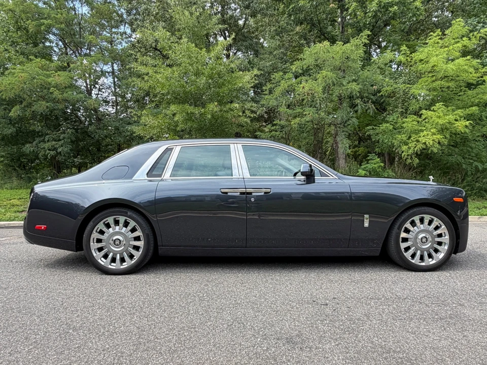 2018 Rolls-Royce Phantom VIII - Image 8 of 31