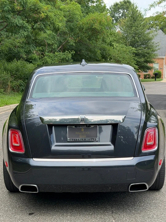 2018 Rolls-Royce Phantom VIII - Image 7 of 31