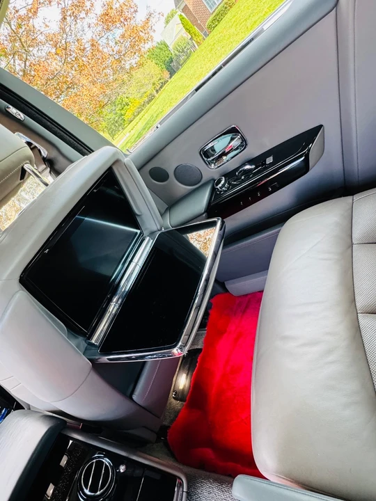 2018 Rolls-Royce Phantom - Image 25 of 31
