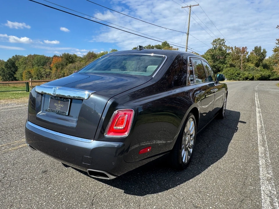 2018 Rolls-Royce Phantom VIII - Image 9 of 21