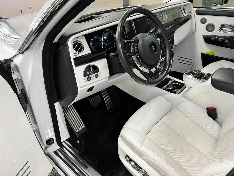 2018 Rolls-Royce Phantom VIII - Image 29 of 31