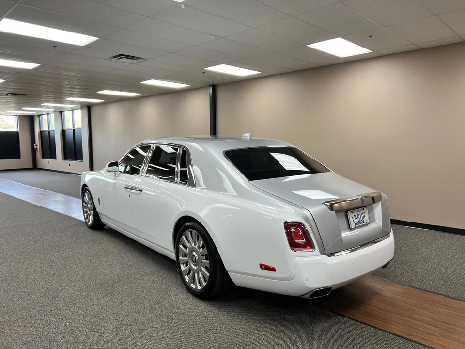 2018 Rolls-Royce Phantom VIII - Image 25 of 31