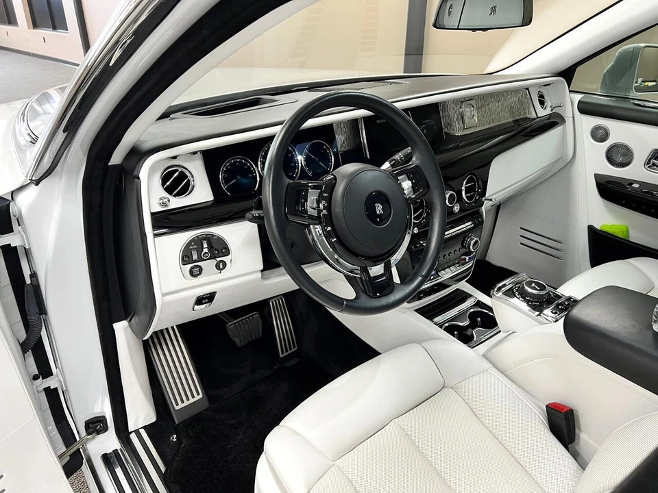 2018 Rolls-Royce Phantom VIII - Image 28 of 31
