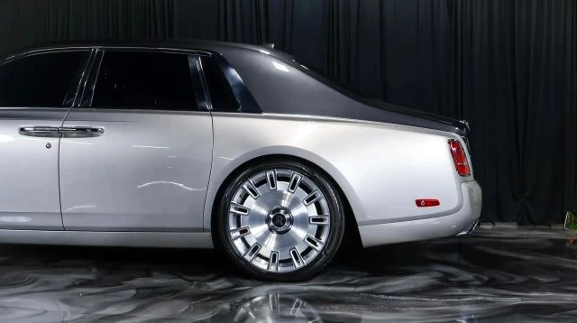 2018 Rolls-Royce Phantom VIII - Image 4 of 23