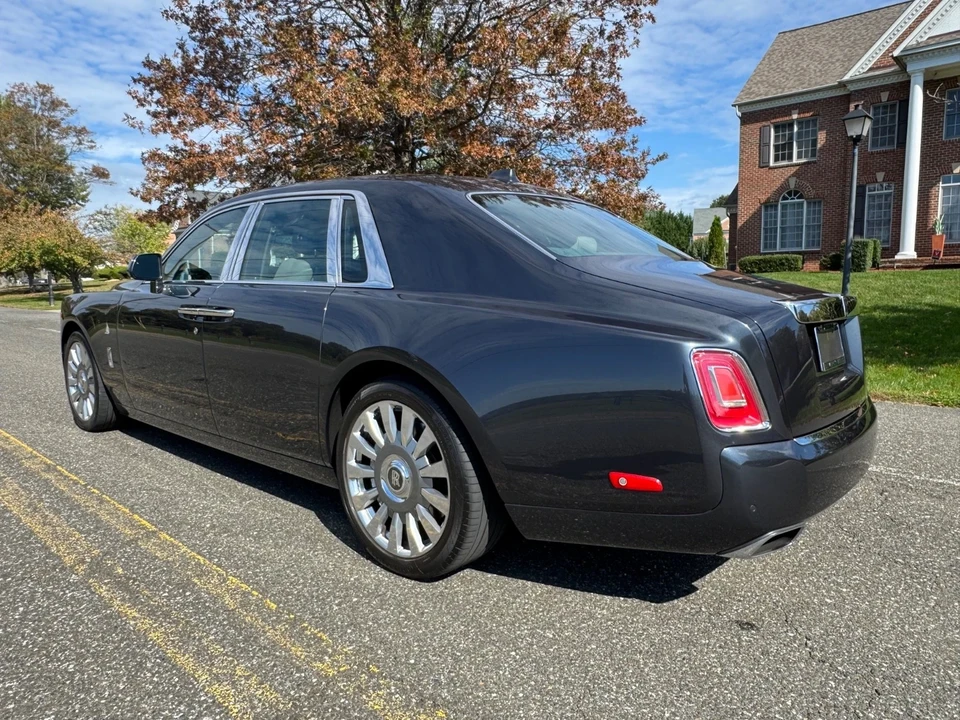 2018 Rolls-Royce Phantom VIII - Image 6 of 21