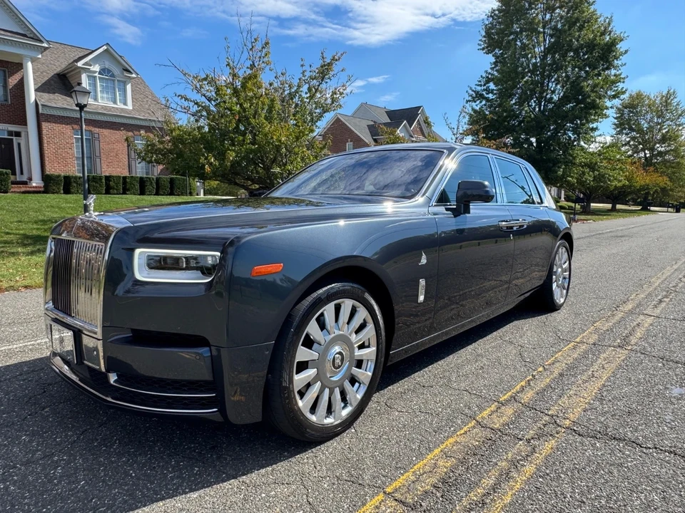 2018 Rolls-Royce Phantom VIII - Image 2 of 21