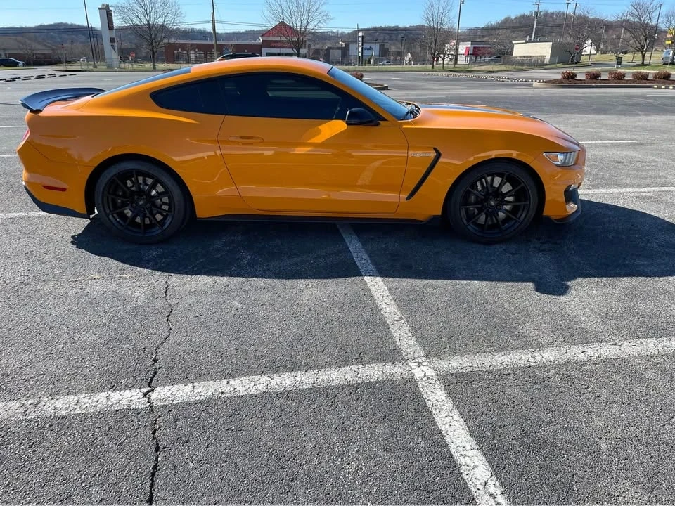2018 Shelby GT350 - Image 4 of 10