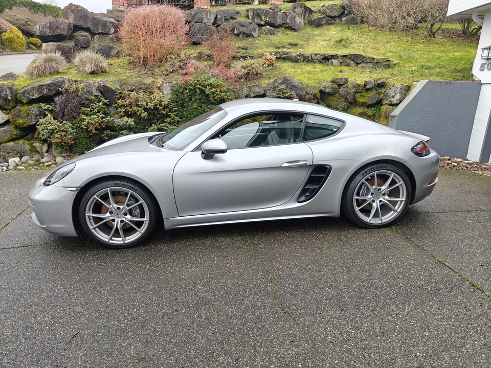 2018 Porsche 718 Cayman - Image 18 of 24